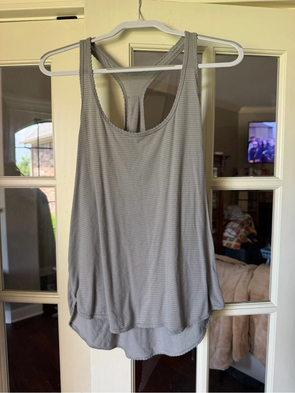Lululemon Women’s M Gray Striped Racerback Tank Top Loose Fit
